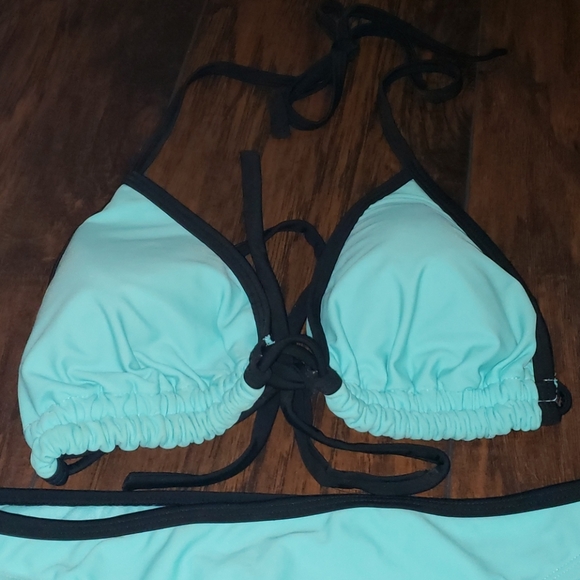 Converse One Star 2Piece Bikini - Picture 2 of 5